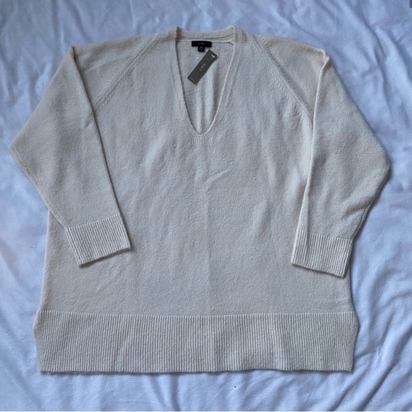 J. Crew Cream V-Neck Women's Sweater - Picture 3 of 9